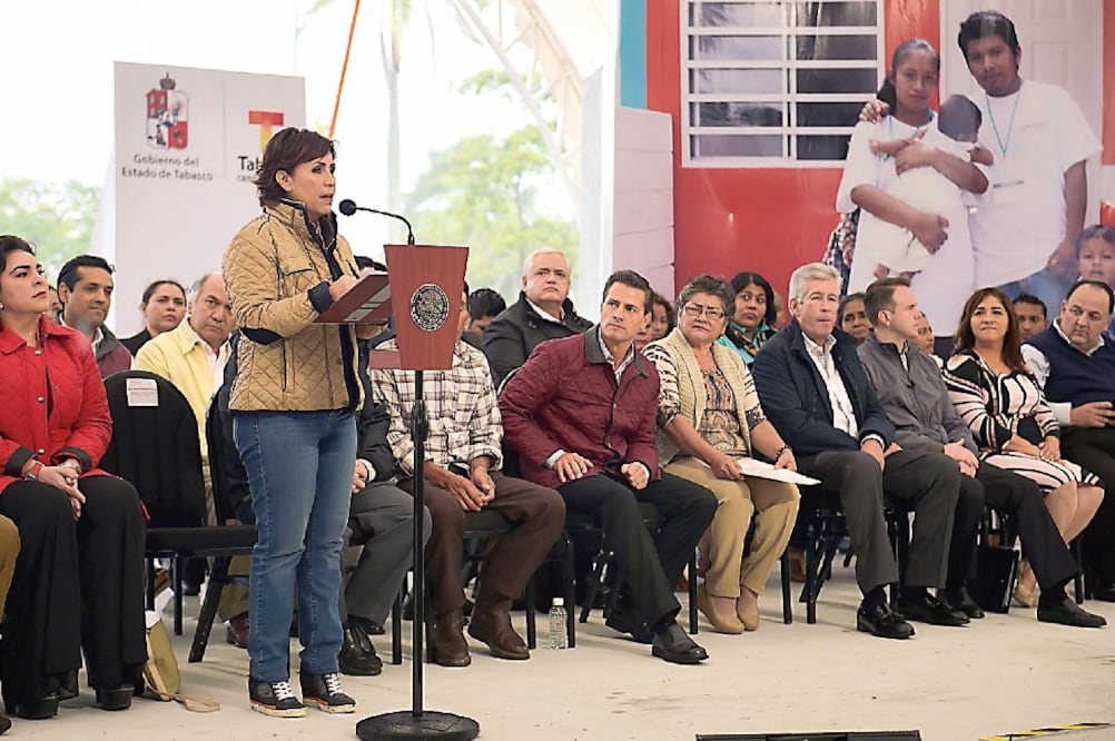 El presidente Enrique Peña Nieto encabezó la inauguración de la ampliación del distribuidor vial La Pigua, en Tabasco (PRESIDENCIA)
