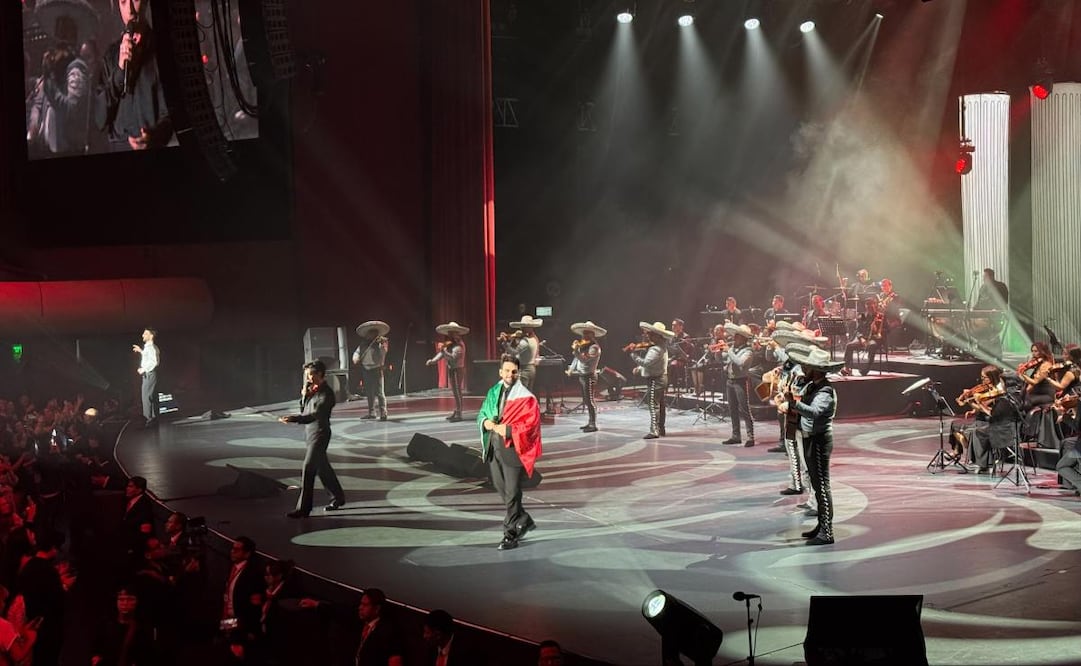 Al comienzo de su concierto en el Auditorio Nacional, la agrupación italiana Il Volo expresó su emoción de regresar a México después de tres años. Foto: César González / EL UNIVERSAL