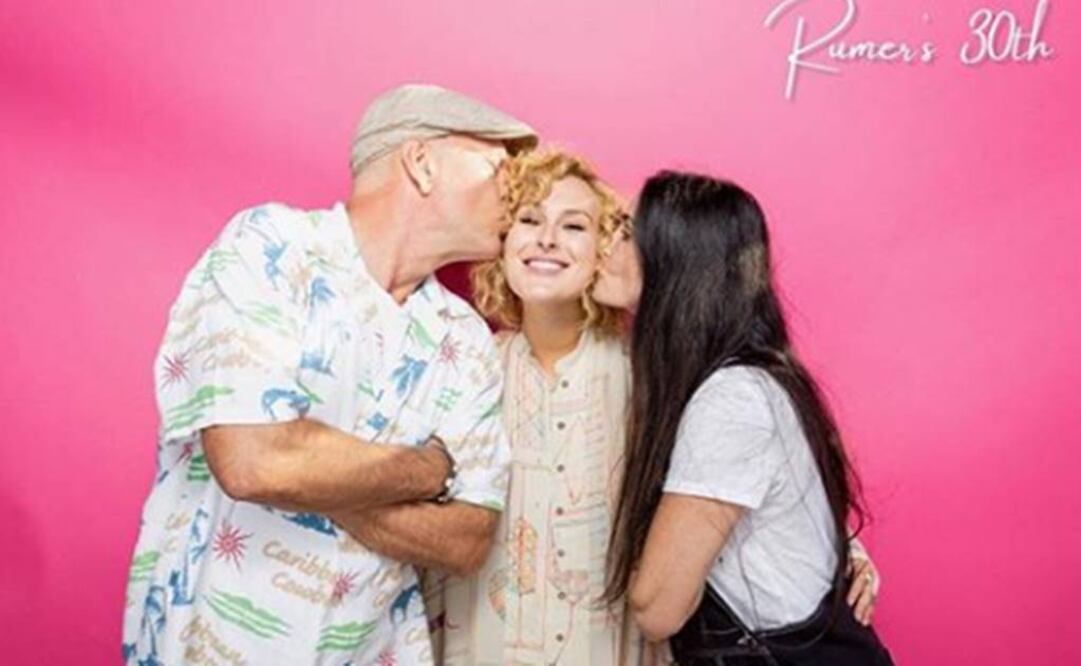 Rumer Willis compartió en Instagram fotografías junto a sus papás