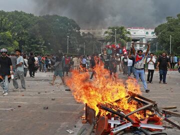 Ejército de Nepal controla la capital Katmandú tras disturbios que dejaron 30 muertos; entabla diálogo sobre futuro del país