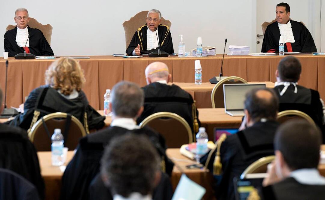 El caso además representa un reto para el papa Francisco, ya que revela el descontrol en las finanzas vaticanas. Foto: AP