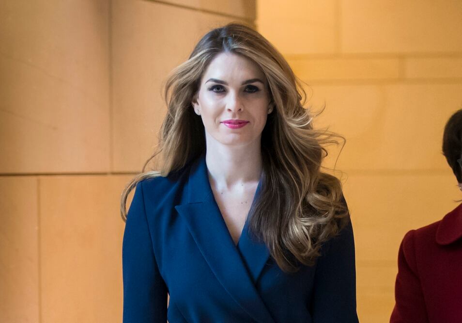 Hope Hicks, exdirectora de Comunicaciones de la Casa Blanca, llega para reunirse con el Comité de Inteligencia de la Cámara de Representantes en el Capitolio en Washington, el 27 de febrero de 2018. Foto: AP