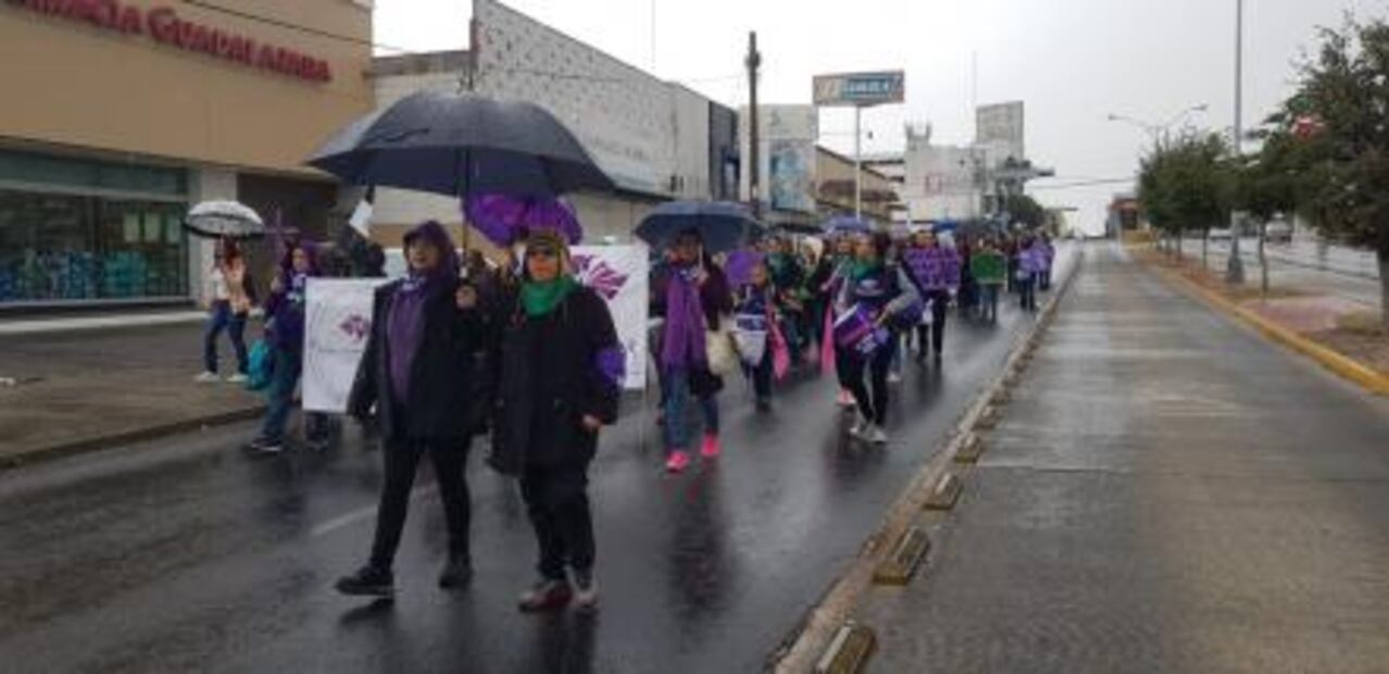 Exigen alto a la violencia contra las  mujeres en 11 entidades