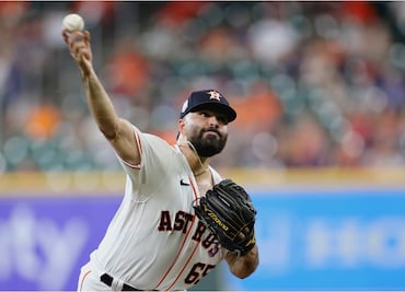 José Urquidy carga con la derrota de Houston; Andrés Muñoz cumple al relevo