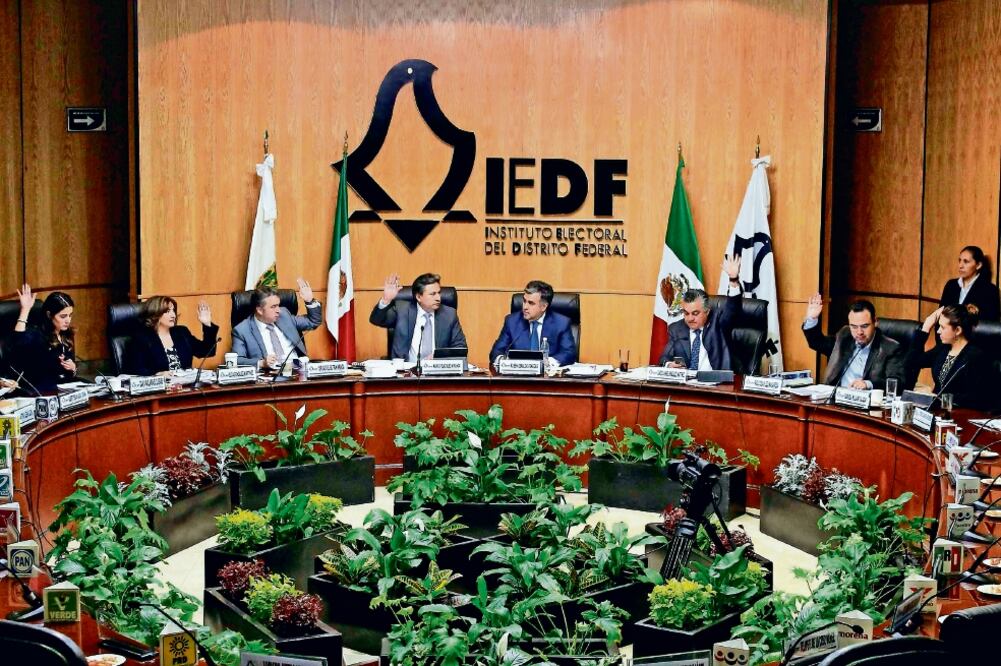 Este año es considerado preelectoral en la Ciudad de México, pues en 2018 se elegirá al nuevo jefe de Gobierno, diputados locales y 16 alcaldes (ARCHIVO EL UNIVERSAL)