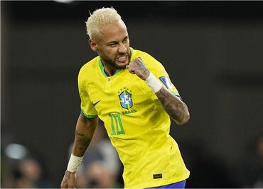Neymar igualó a Pelé como máximo goleador histórico de la Selección de Brasil