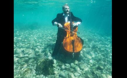 Así se ven los músicos tocando bajo el agua 