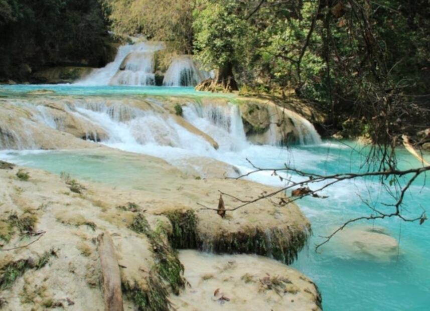 Bel Há, con cabañas al estilo de una aldea teenek en la Huasteca Potosina