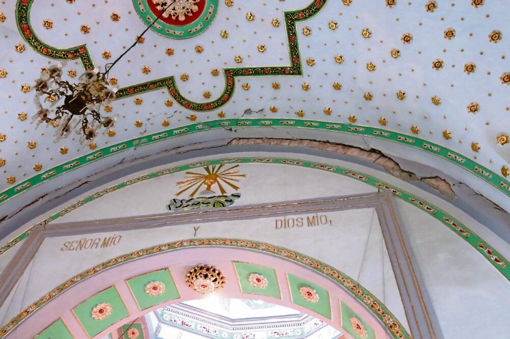 Cientos de sitios y monumentos históricos, como antiguas iglesias (Santa Prisca, en la imagen) registran daños por los sismos. Foto: ARCHIVO EL UNIVERSAL