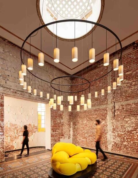 Maison Diez Company, experiencia de luz a través de instalaciones