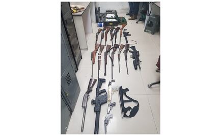 Hallan arsenal en vivienda de Tecámac