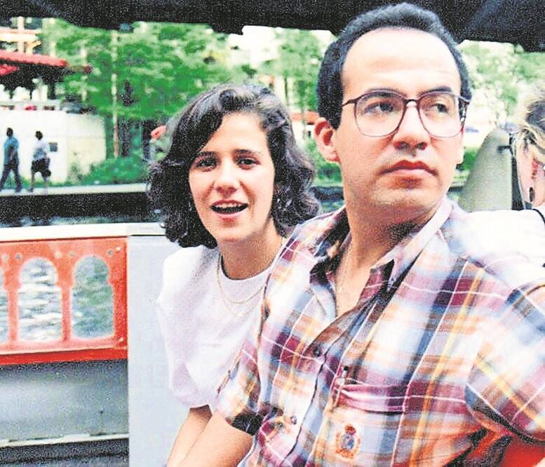Margarita Zavala publicó en Twitter una foto con el ex presidente Felipe Calderón, en su juventud, para felicitarlo por su cumpleaños 54