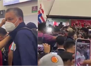 VIDEO: Ricardo Peláez y la fuerte agresión que recibió por parte de un aficionado de Chivas