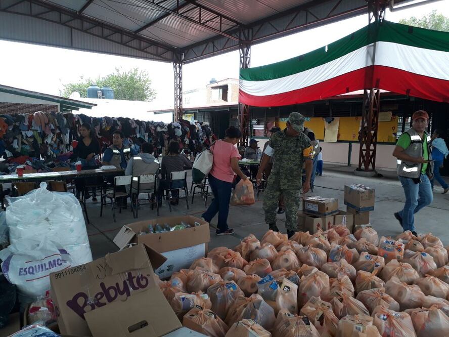 Ejército entrega apoyos directos a damnificados por sismo en Puebla