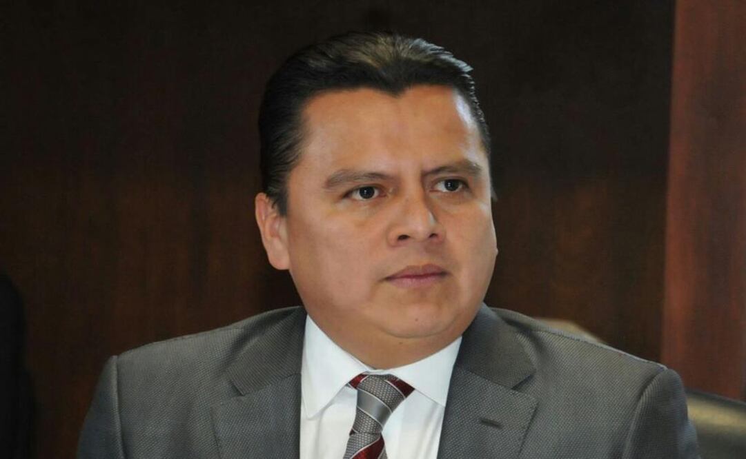 Llaman a resolver amparos por gasolinazo