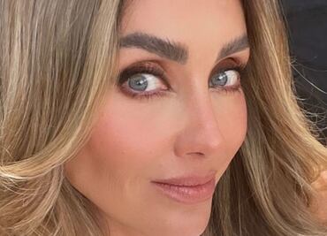 Anahí en bikini nos enseña cómo llevar un top bandeau