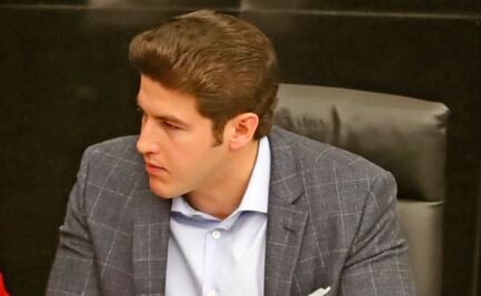 Senador llama “agachones” a gobernadores del PRI por sumarse al Insabi