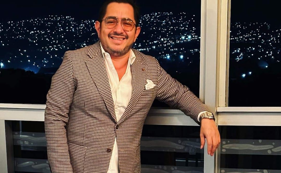 El cantante y compositor Carlos Macías es acusado de violencia familiar tras agredir a una mujer en una cafetería de Tuxtla  Gutiérrez, Chiapas (19/03/2025). Foto: X (@carlosmaciasmex)