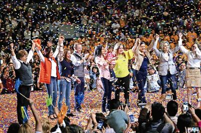 Barrales promete 2 mil 500 al mes a mujeres 