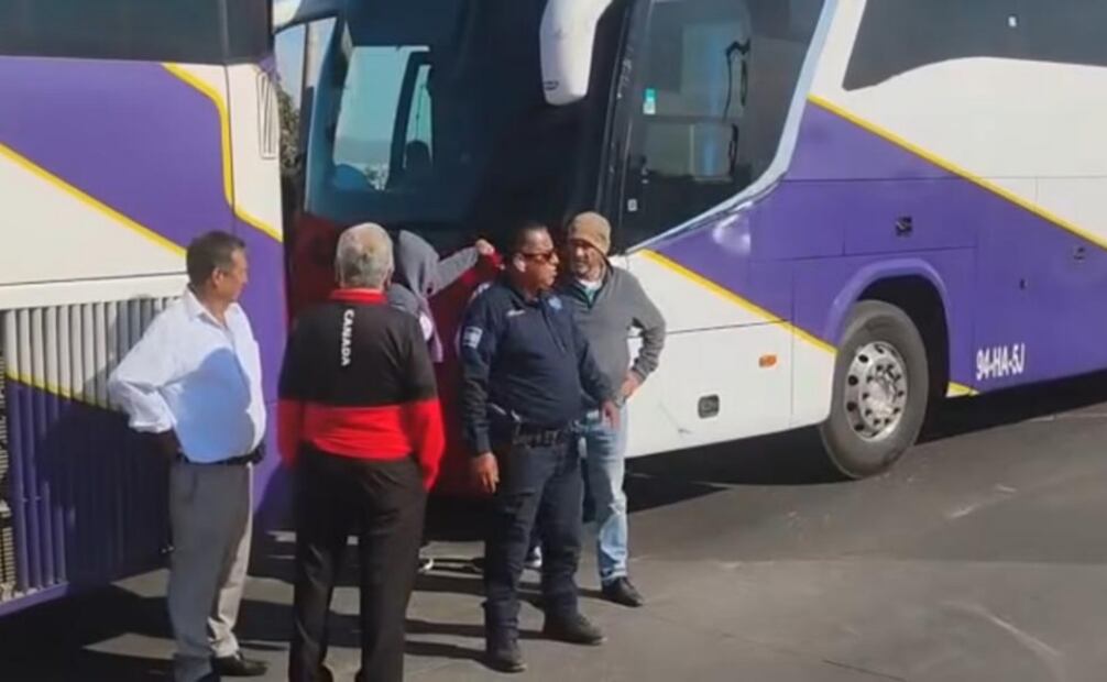 Autoridades mantienen dialogo con estudiantes (12/11/2025). Foto: Especial