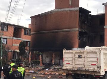 Explosión por tanque de gas en unidad habitacional Tepozanes en Los Reyes La Paz deja un muerto y 10 heridos