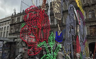 Por primera vez, CDMX prepara alumbrado por el 8M; colocan mosaico con elementos decorativos