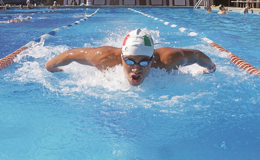 EDWIN HERNÁNDEZ. EL UNIVERSAL Didier Campos, de 17 años, se prepara para el Gran Prix (CUAUHTÉMOC MORENO. EL UNIVERSAL)