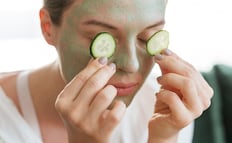 Para qué sirven las rodajas de pepino en el contorno de ojos