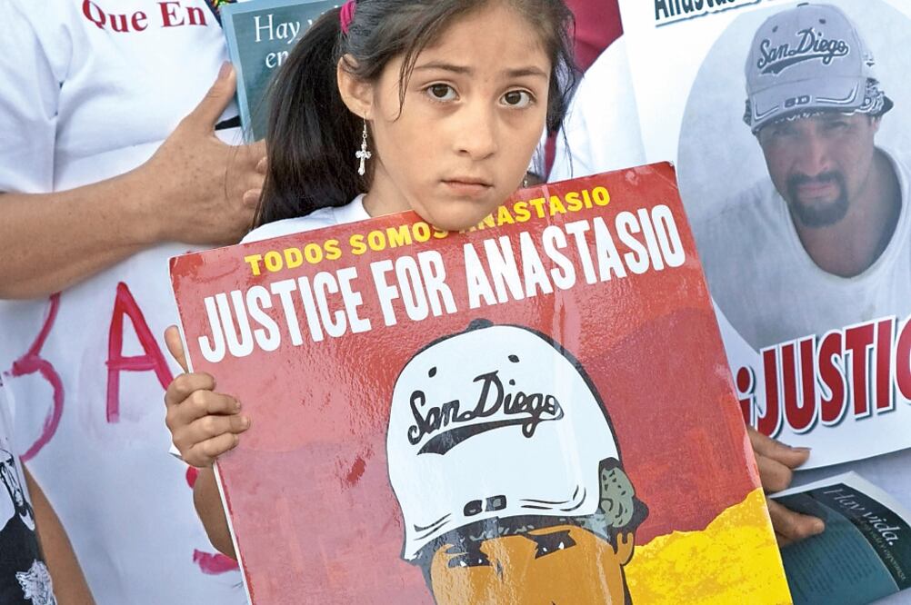 En 2013 se realizó en EU una marcha para exigir justicia por el homicidio de Hernández a manos de agentes fronterizos (ARCHIVO EFE)