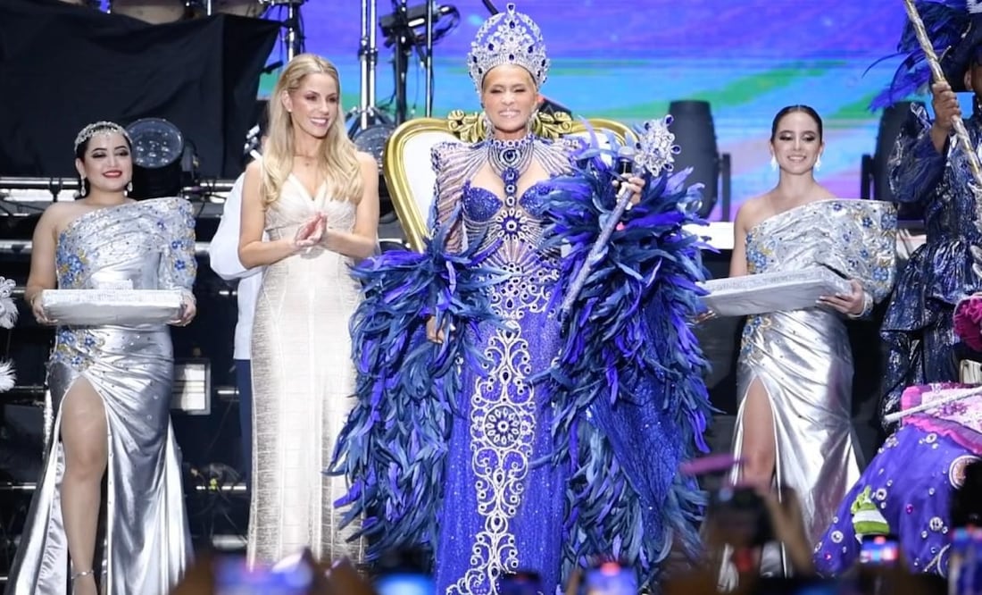 Yuri apareció en el escenario e interpretó la canción oficial del centenario del Carnaval, “Reina de la Alegría”. Foto: Especial