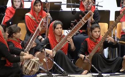 Orquesta de mujeres desafía a los talibanes para revivir el legado musical