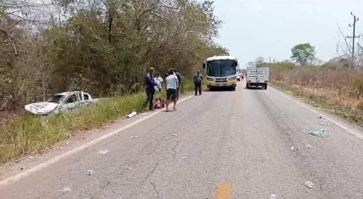 Serio accidente sufrieron brigadistas de Morena en Campeche. Foto Especial.