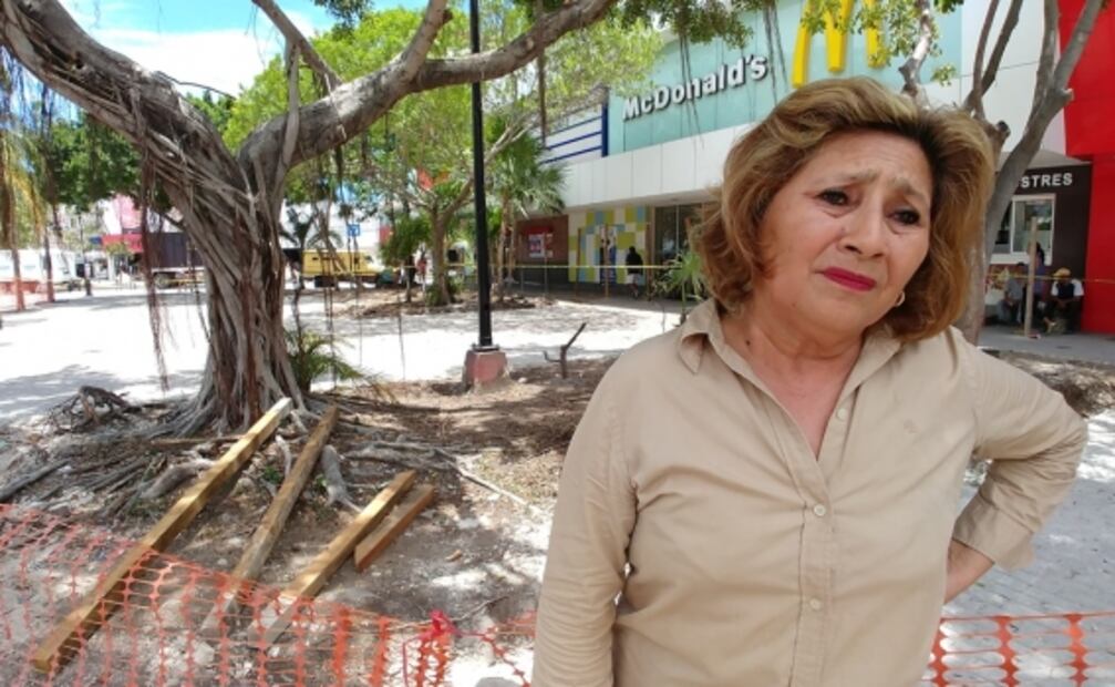 Gobierno de Q.Roo demuele kiosko "histórico" en Cancún