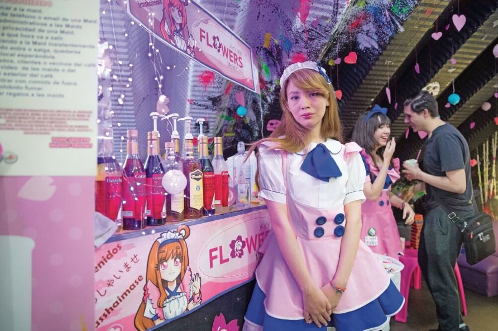 Para ser una maid, las chicas deben tener una buena actitud, recibir de la mejor manera al cliente para hacerlo sentir como en casa (GERMÁN ESPINOSA)