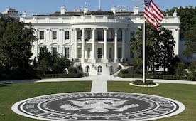Trump estrena helipuerto de granito en la Casa Blanca; permitirá aterrizajes de Marine One sin dañar el césped