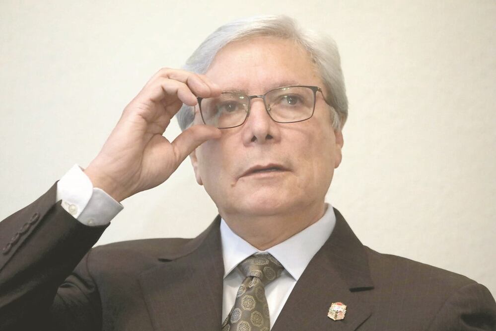 Otro bonillazo, ahora el góber amenaza a alcaldesa