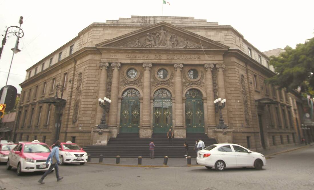 El pleno del Congreso de la Ciudad de México clausuró ayer por la mañana el último periodo ordinario de la Primera Legislatura. La sesión inició alrededor de las 9:12 y en punto de las 9:30 terminó. Foto: ARCHIVO EL UNIVERSAL