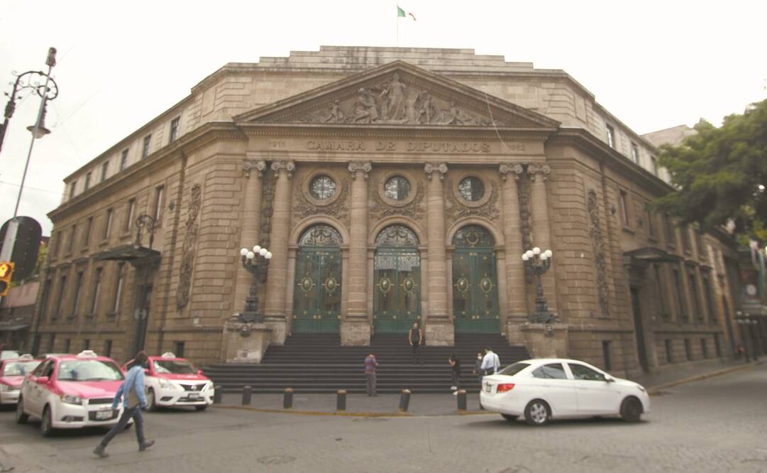 El pleno del Congreso de la Ciudad de México clausuró ayer por la mañana el último periodo ordinario de la Primera Legislatura. La sesión inició alrededor de las 9:12 y en punto de las 9:30 terminó. Foto: ARCHIVO EL UNIVERSAL