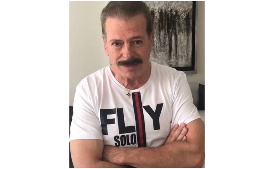 Sergio Goyri agradeció los comentarios del público. Foto: Captura de pantalla