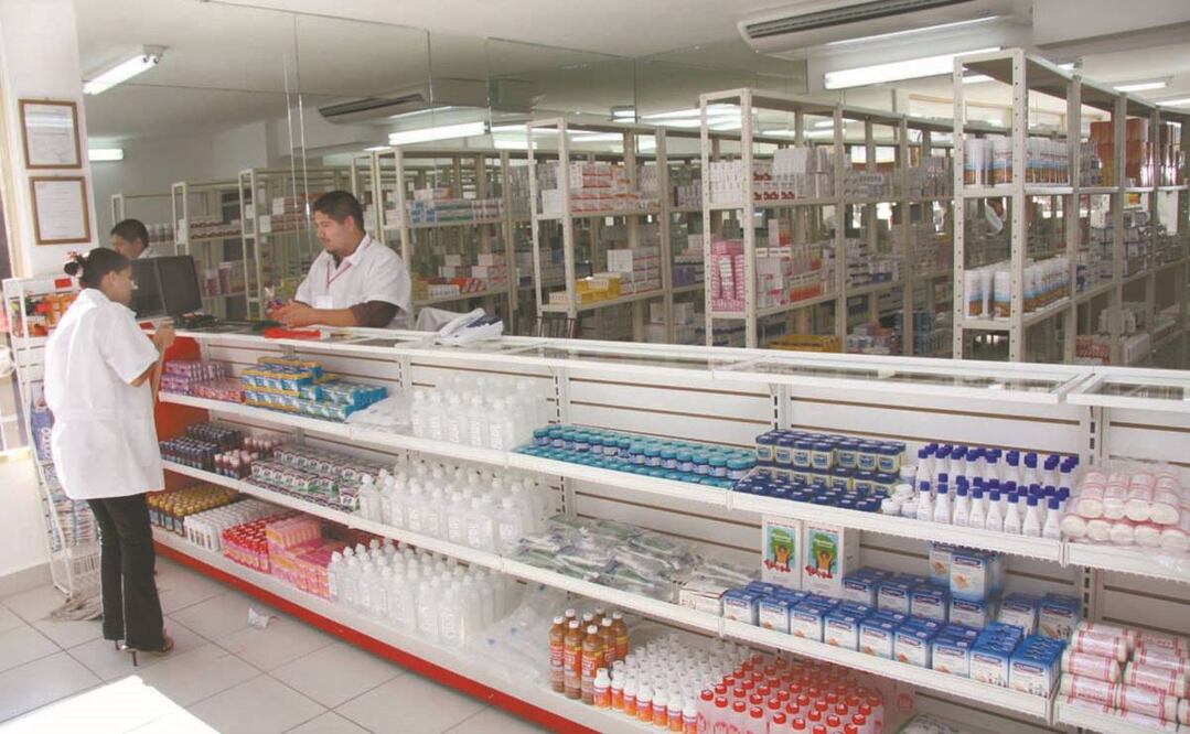 La Anafarmex dio a conocer que van a difundir el protocolo post-Covid para ir en línea con lo que propondrá la autoridad regulatoria, a fin de mejorar el servicio de los consultorios en farmacias. Foto: Archivo/EL UNIVERSAL.