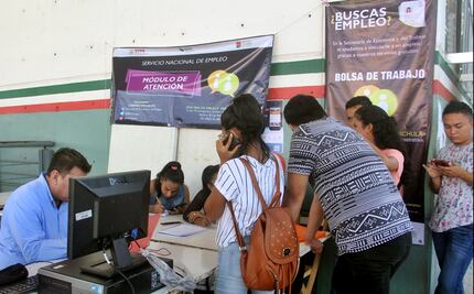 Prevé STPS llegar al millón de jóvenes becarios en junio