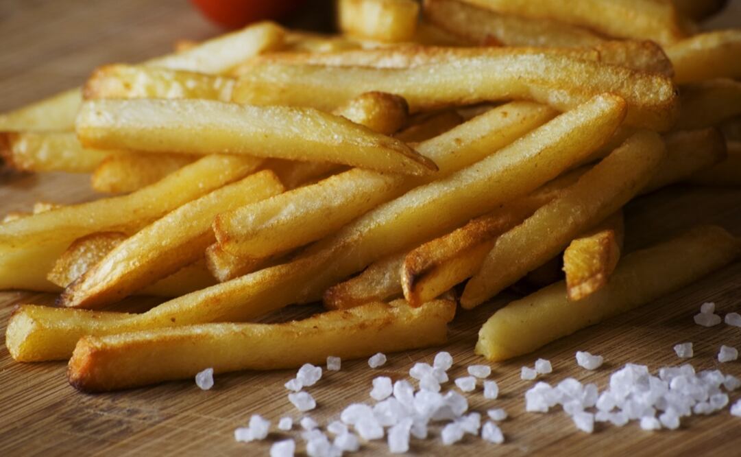 Las papas a la francesa tiene un elevado nivel de sodio. (Fotos: Pixabay) 