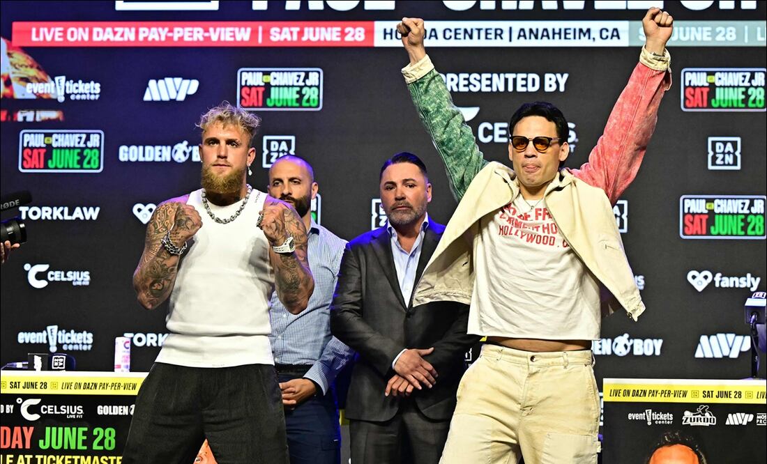 Jake Paul y Julio César Chávez Jr. promocionan su próxima pelea. FOTO: AFP