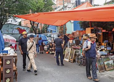 Sobrevive tianguis de antigüedades de la colonia portales