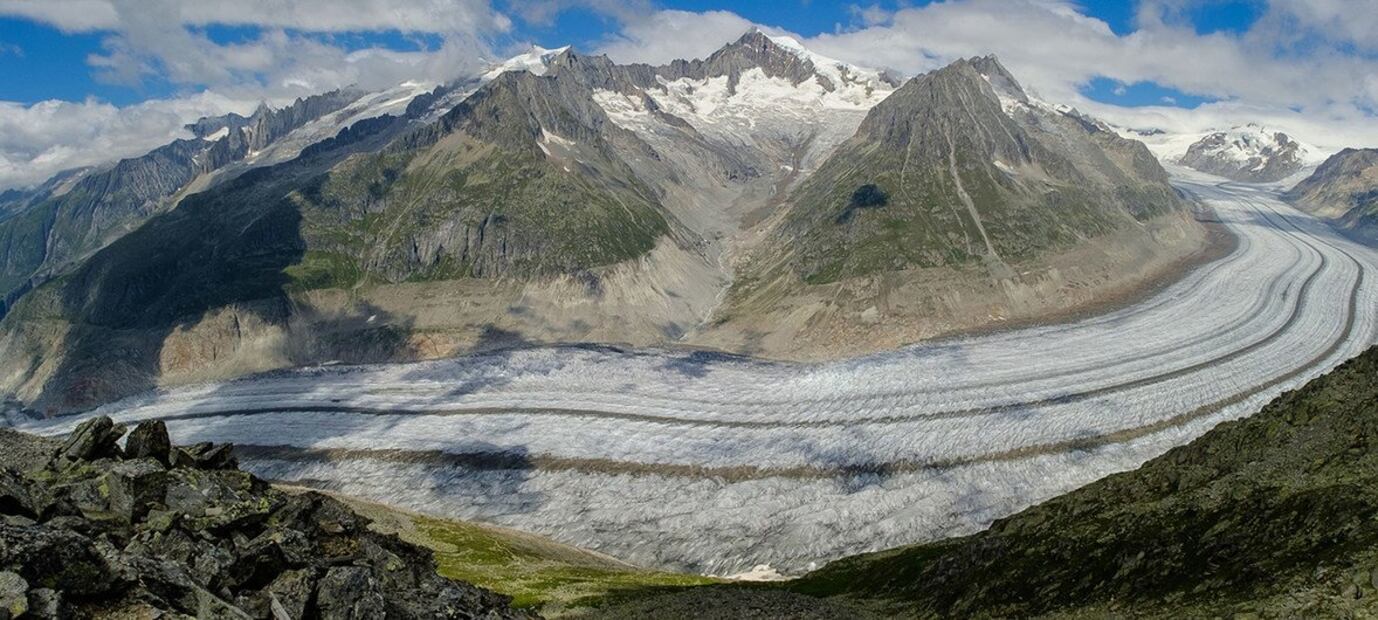Investigadores suizos llevan años alertando que los Alpes perderán la nieve que los cubre hacia 2100, por el cambio climático.