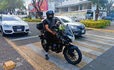 Nueva ley en 2026 prohíbe circular en motocicleta entre carriles