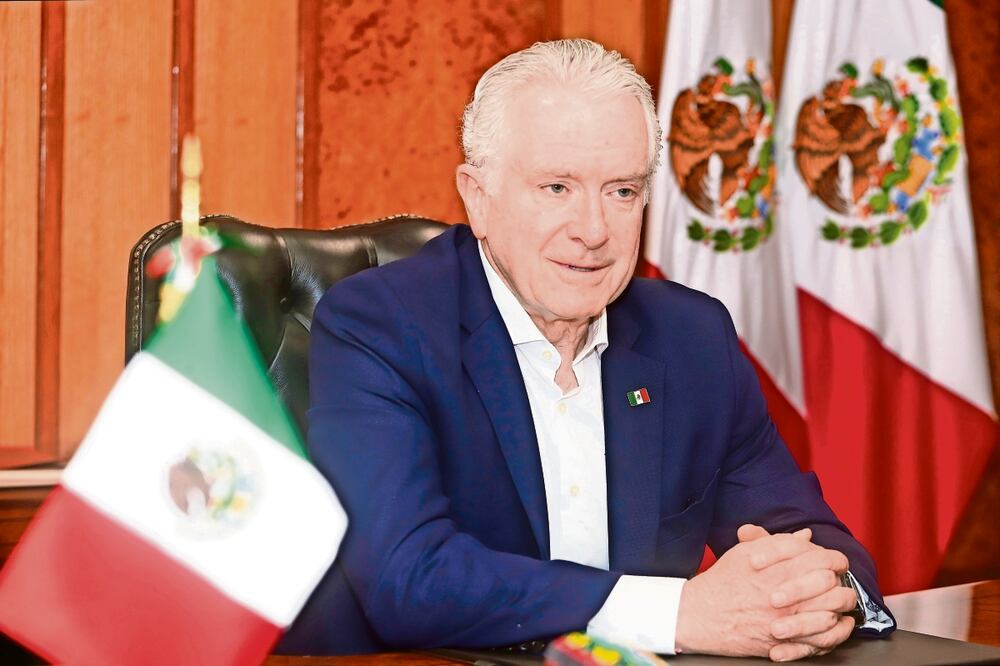 El senador Santiago Creel dice que no es una decisión tomada el dejar la presidencia de la Mesa Directiva.. Foto: Berenice Fregoso / El Universal