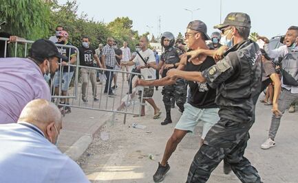 Piden a Túnez regresar al orden constitucional