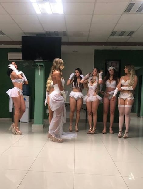 Disidencia de sindicato petrolero critica presencia de edecanes durante festejo