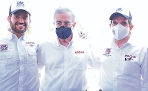 Fausto Corrales, Rubén Rocha y Héctor Cuén en foto captada en 2021. Fausto ha manifestado su apoyo a Adán Augusto López. Foto: Especial